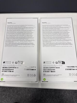 Cajas de iPhone 15 black