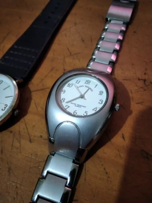 2 relojes Louis Valentin