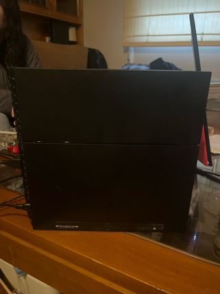 play station 4 pro slim 1T Sin mandos