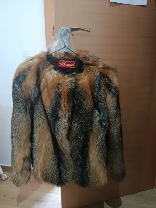 Abrigo de zorro,muy buen estado.