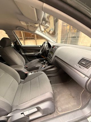 Volkswagen Golf 2004