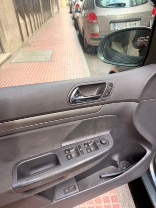 Volkswagen Golf 2004