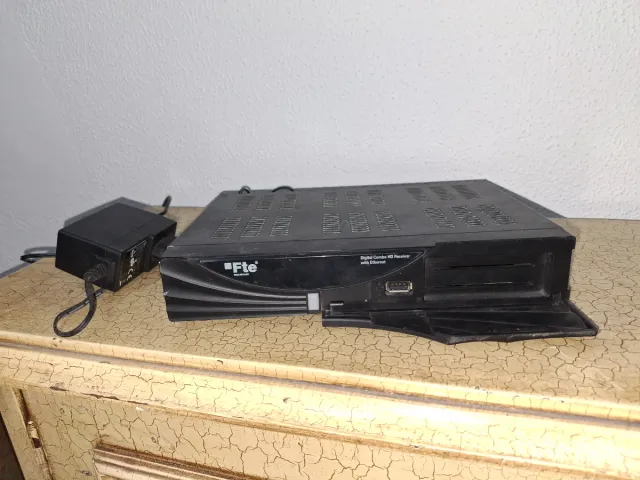 Ricevitore digitale satellitare HD della marca FTE Maximal