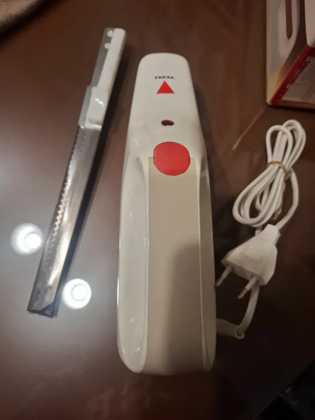 Coltello Elettrico Tefal