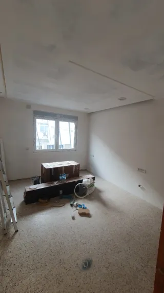 Yesero profesional con años de experiencia