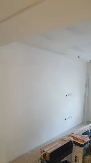 Yesero profesional con años de experiencia