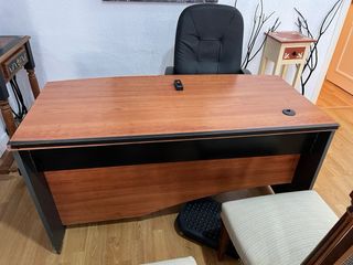 mesa escritorio muy elegante