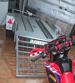 Remolque muy robusto para 2 motos o quad, o atv.