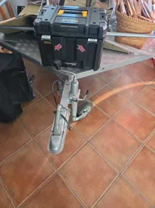 Remolque muy robusto para 2 motos o quad, o atv.