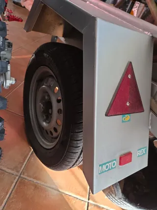 Remolque muy robusto para 2 motos o quad, o atv.