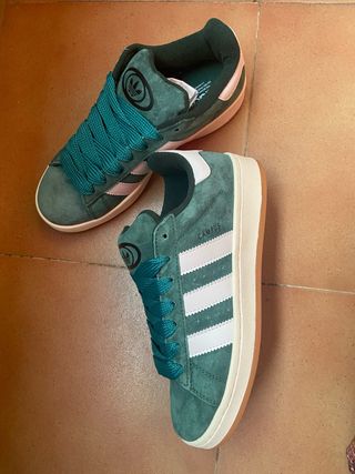 Zapatillas nuevas verdes