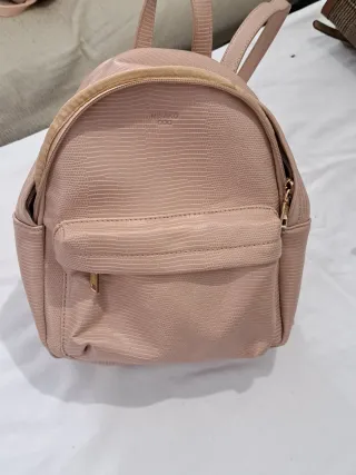 Vendo bolsos y mochilas
