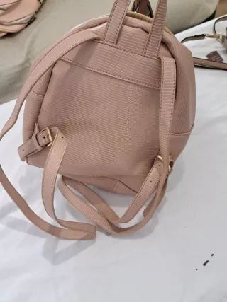 Vendo bolsos y mochilas