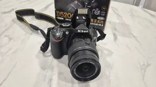 Nikon D5200 + objetivo 18-55mm – Como nueva