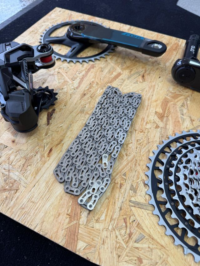 Grupo SRAM FORCE 13V