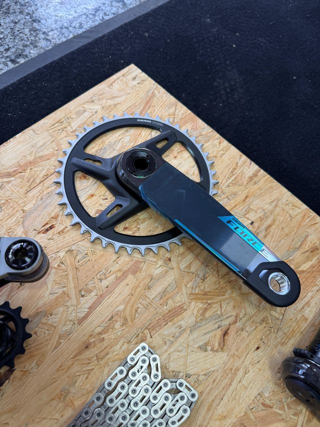 Grupo SRAM FORCE 13V