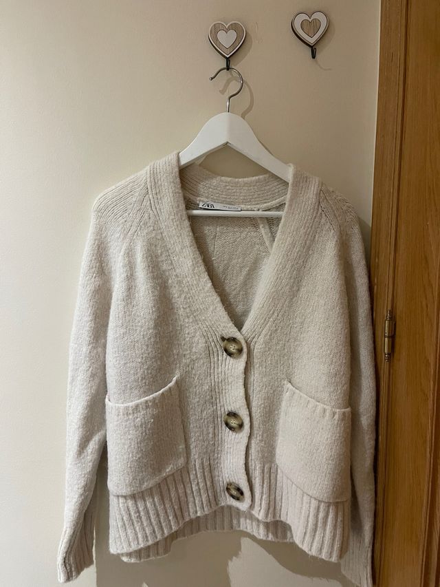 Cardigan botones zara