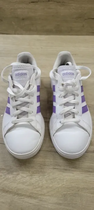 Zapatillas Adidas Blancas y Moradas Talla 36.5