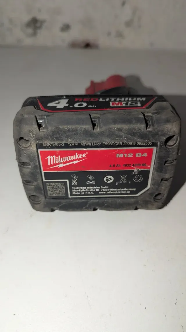 Batería Milwaukee M12 REDLITHIUM 4.0 Ah original