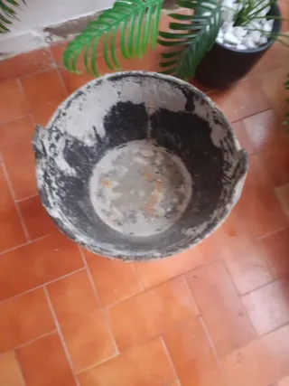 7 cubos de albañilería usados