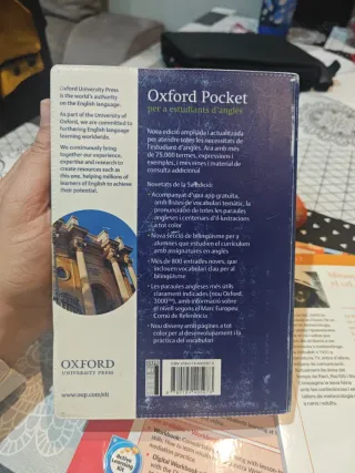 Diccionario Oxford Pocket Català per a estudian...