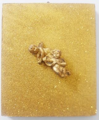 Statuina angeli su fondo oro glitter