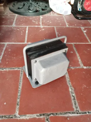 Transformador 2000W 220V-110V