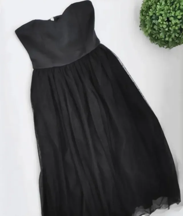 Vestido negro Stradivarius tul plumeti