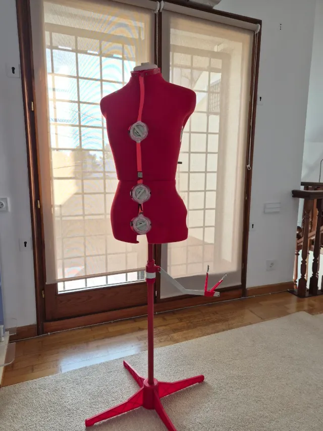 Singer DF150 Adjustable Sewing Mannequin
