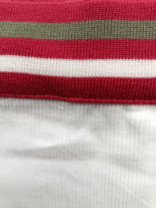 Falda de Pana Blanca con Detalles Rojos