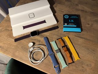 Apple Watch Series 7 - 45mm - GPS + Accessori