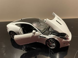 Jaguar F type 1/24