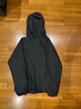 Chubasquero Liverpool FC Negro y Rojo