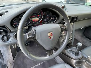 Porsche 911 997 CARRERA 4 MANUAL NACIONAL SOLO 71000 KMS