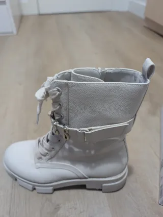 Botas militares Guess blancas