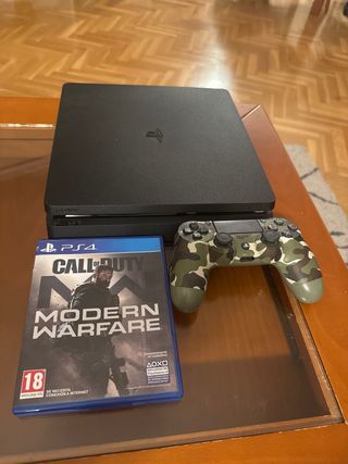 PS4 Slim 500GB Negra + Call of Duty + mando