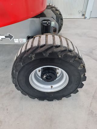 PLATAFORMA ELEVADORA JLG 450AJ