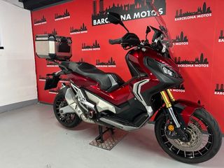 HONDA X-ADV 750 DEL AÑO 2018 !!! MUY POCO USO !!!