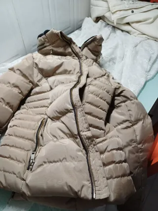 Cazadora acolchada beige