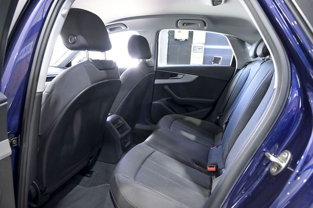 Audi A4 Advanced 30 TDI 100kW 136CV S tronic