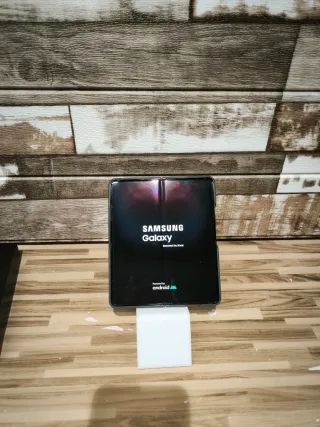 Samsung Galaxy Z Fold 5