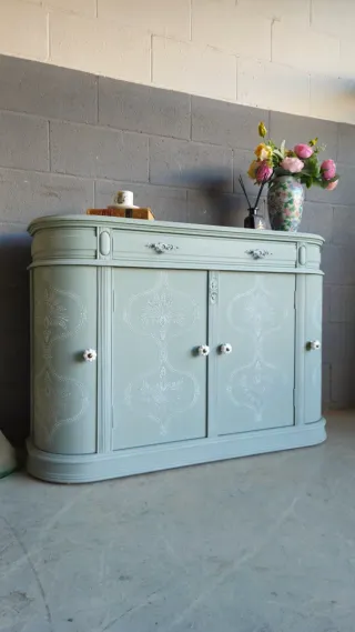 Recibidor vintage madera y mimbre