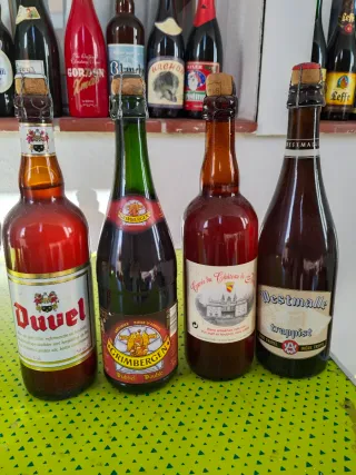 Bottiglie antiche decorative