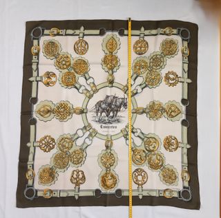 Foulard Hermès Beige e Verde Oliva