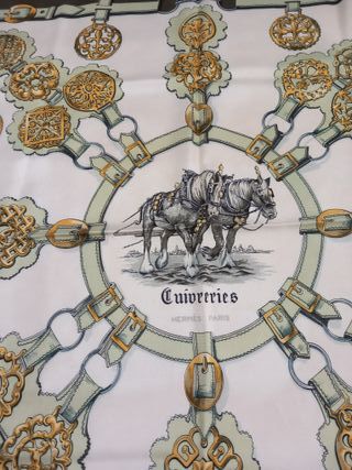 Foulard Hermès Beige e Verde Oliva