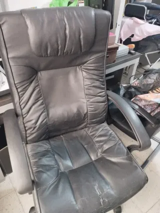 Sillón de oficina alto sintético negro