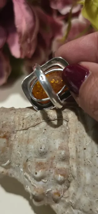 Anillo vintage de plata y ambar