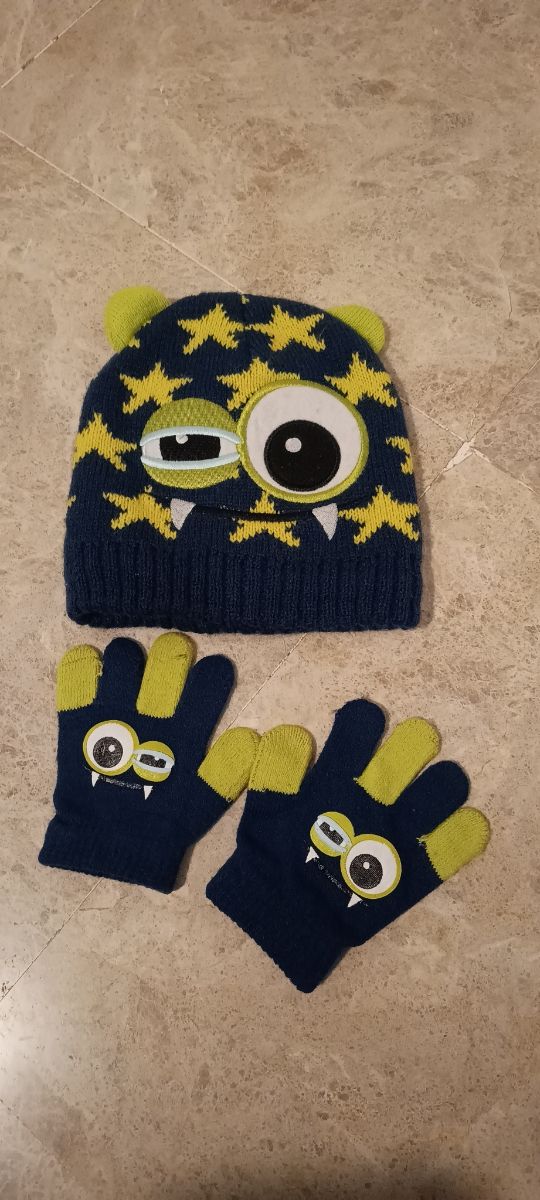 Berretto e guanti da mostro blu e giallo