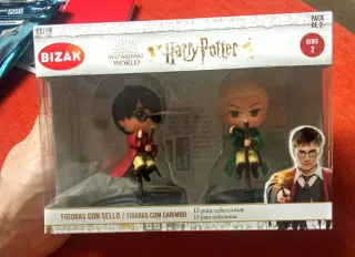 Figuras con sello de Harry Potter