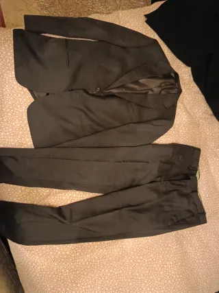 Completo uomo grigio